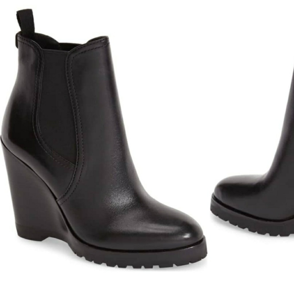 Michael Kors Black Leathe Thea wedge Bootie 8